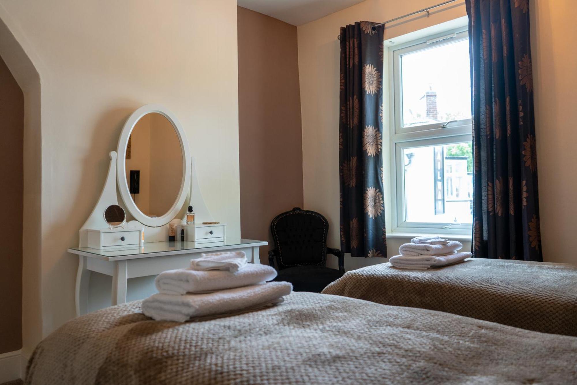 The Plumb Townhouse In Warwick Centre别墅 外观 照片